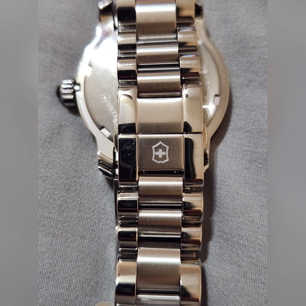 Victorinox Swiss Army Vivante Dual Time Watch 241259